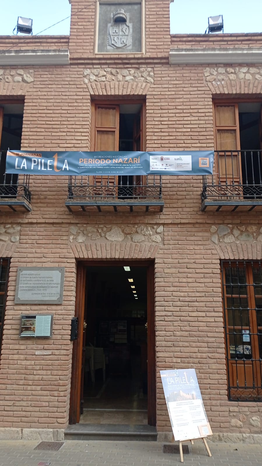 Lona promocional de la exposición